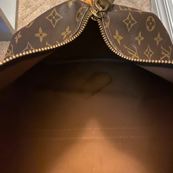 Louis Vuitton Monogram Keepall Bandouliere 50 - Picture 9 of 14